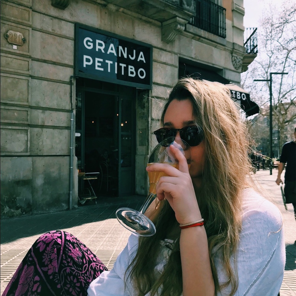 Meet your Posher, Amelia